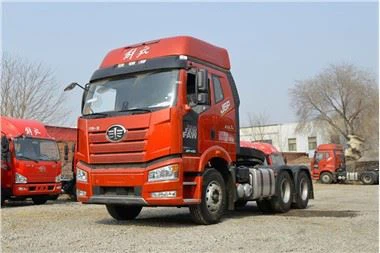 טרקטור FAW 6×4 J6P משומש