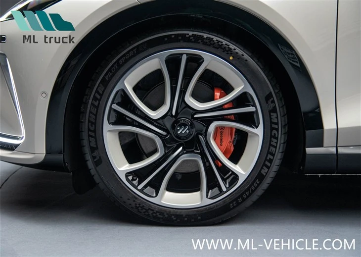 IM LS7 SUV EV