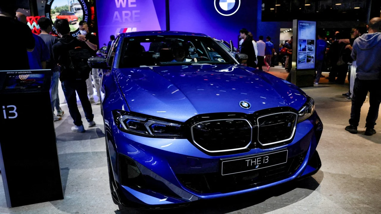 מכירות BMW צוללות ב-42% באוגוסט עם מעט יותר מ-30,000 יחידות שנמכרו: האם היציא...
